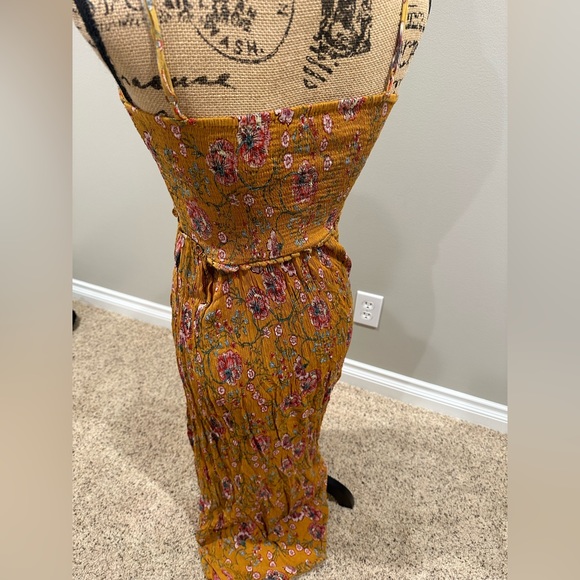 Patrons of Peace Smocked Floral Maxi Dress - Picture 7 of 9
